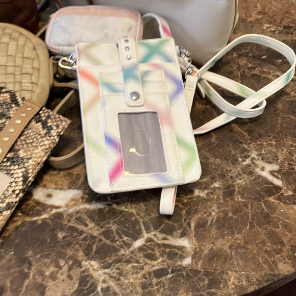 BUNDLE of bags, wallets and essentials - Picture 6 of 7